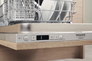 Hotpoint HSICIH4798BI Integrated Slimline Dishwasher - 10 Place Settings - Image 7
