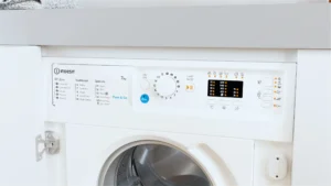 Indesit BIWMIL71252UKN 7kg 1200 Spin Integrated Washing Machine - White - Image 7